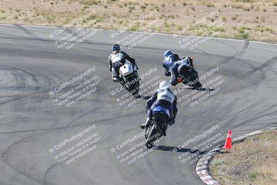 media/Apr-20-2025-AHRMA (Sun) [[393a79c373]]/Race/Group 11 early race/Turn 4b/